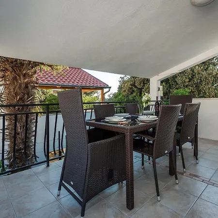 Apartment Jadrija21 *